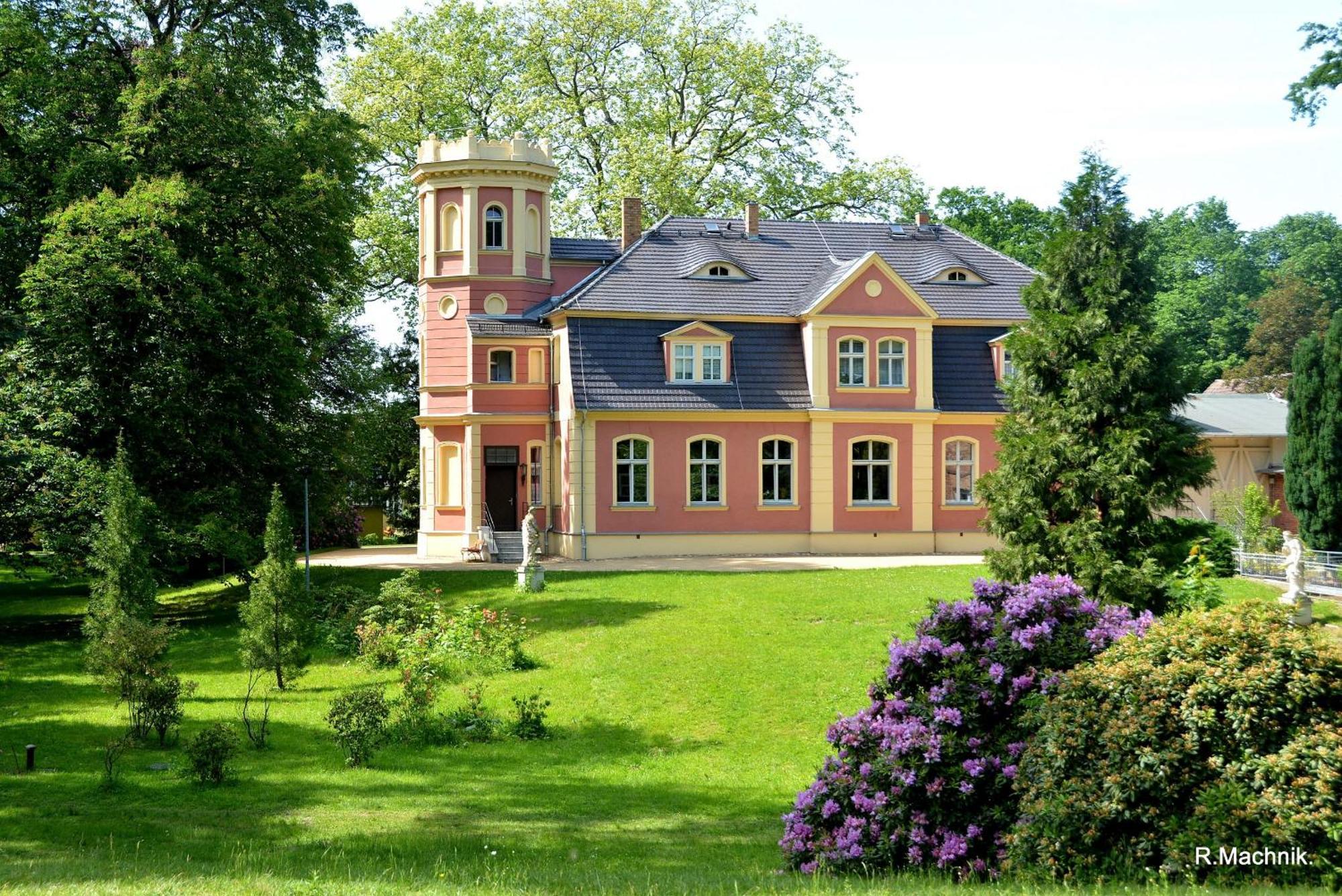 Ferienwohnung Im Gutshof Direkt Gegenueber Dem Schloss, Rhododendronpark Mit Terrasse Und Wlan Kromlau エクステリア 写真
